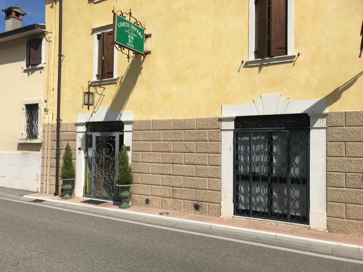 Antica Dimora Corte Impero อัฟฟี ภายนอก รูปภาพ